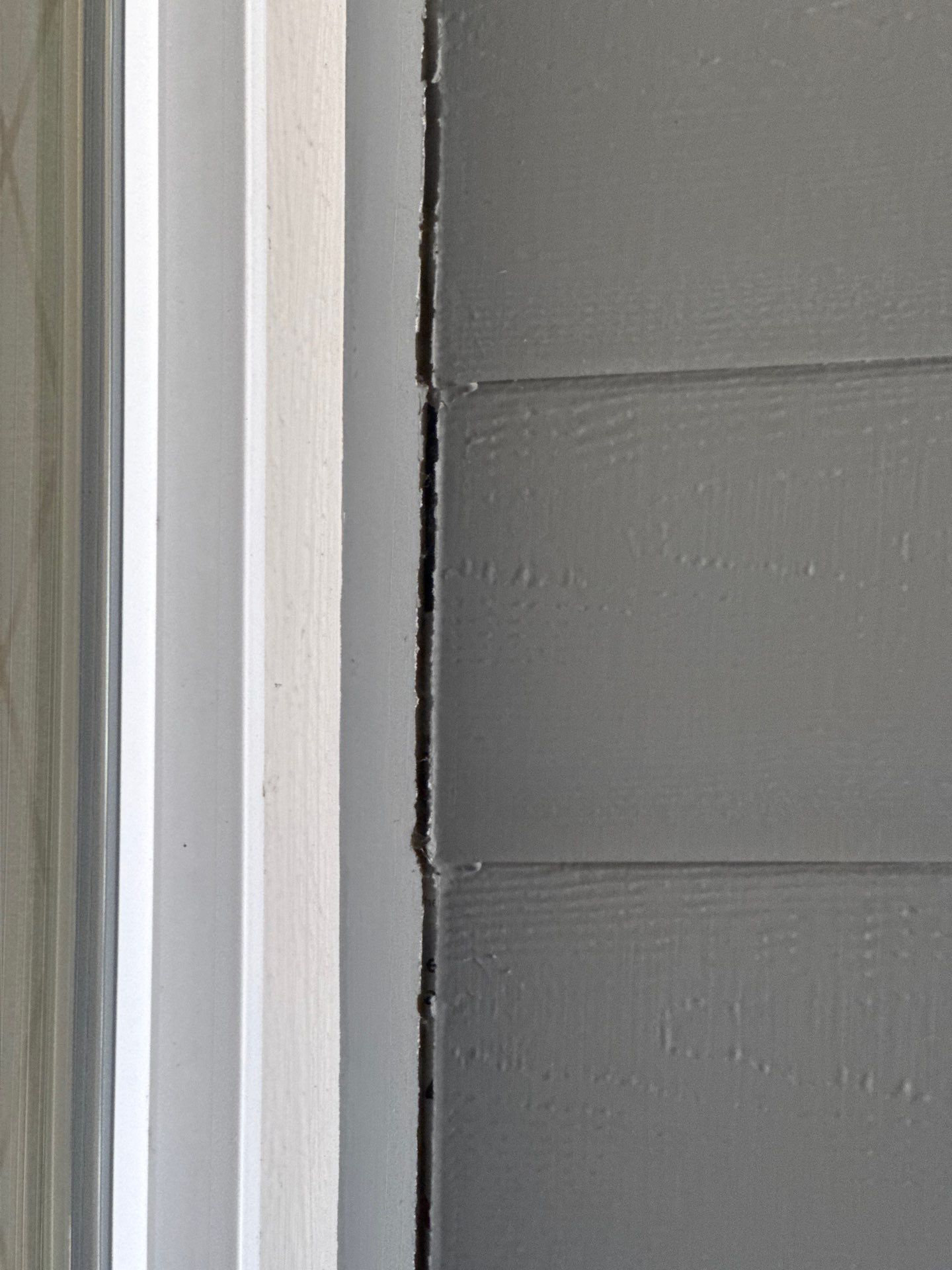 Exterior siding separation in Windsor Colorado inspected by Fort August Foundation for foundation settlement and structural movement issues